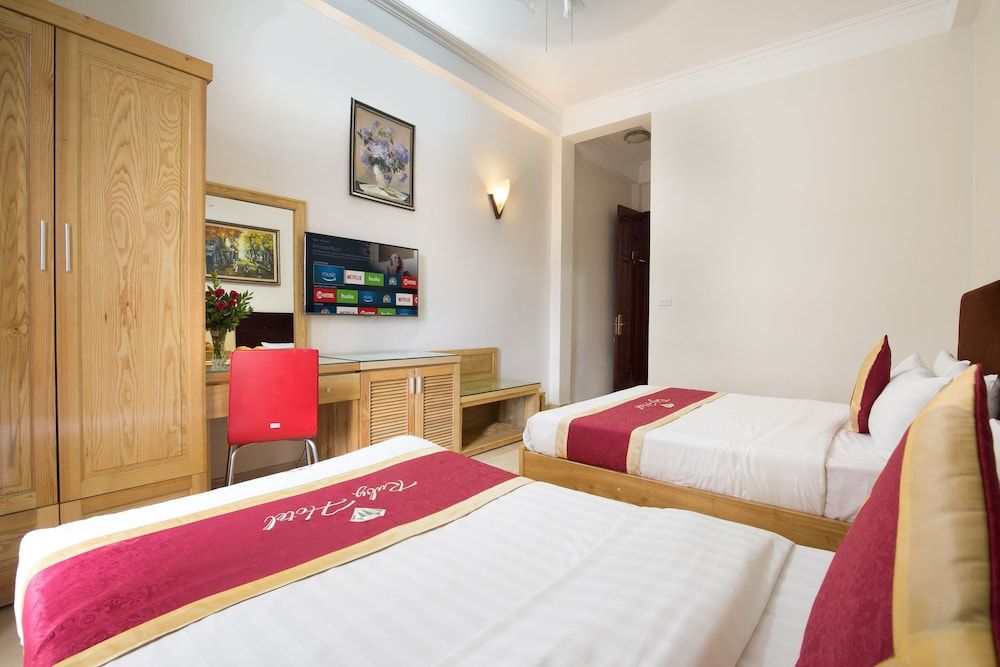 Ruby Hotel Deluxe Triple Room 2