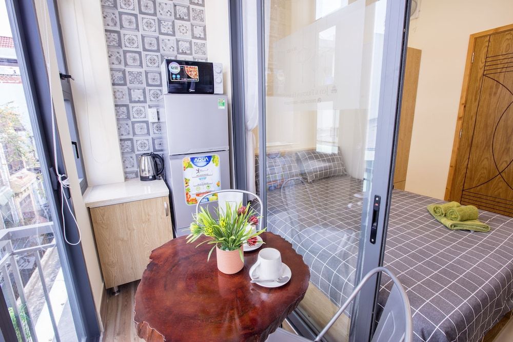 Jen & Friends House Studio 2