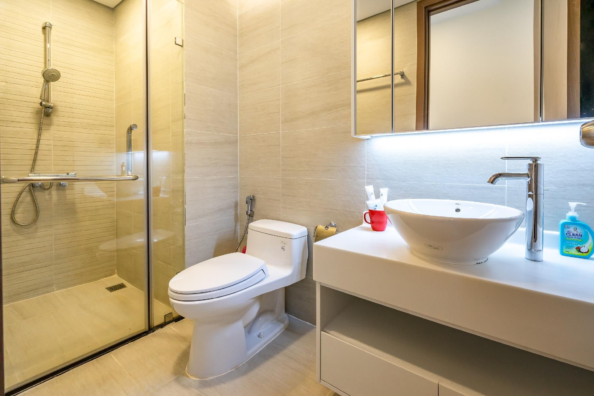 3-Bedroom City View Apartment with Balcony