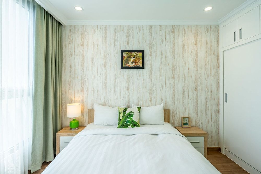 undefined Hoasun Boutique Apartment - Vinhomes Central Park 9