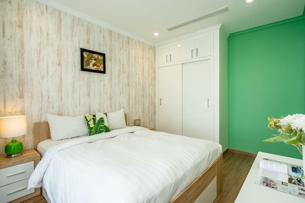 undefined Hoasun Boutique Apartment - Vinhomes Central Park 8