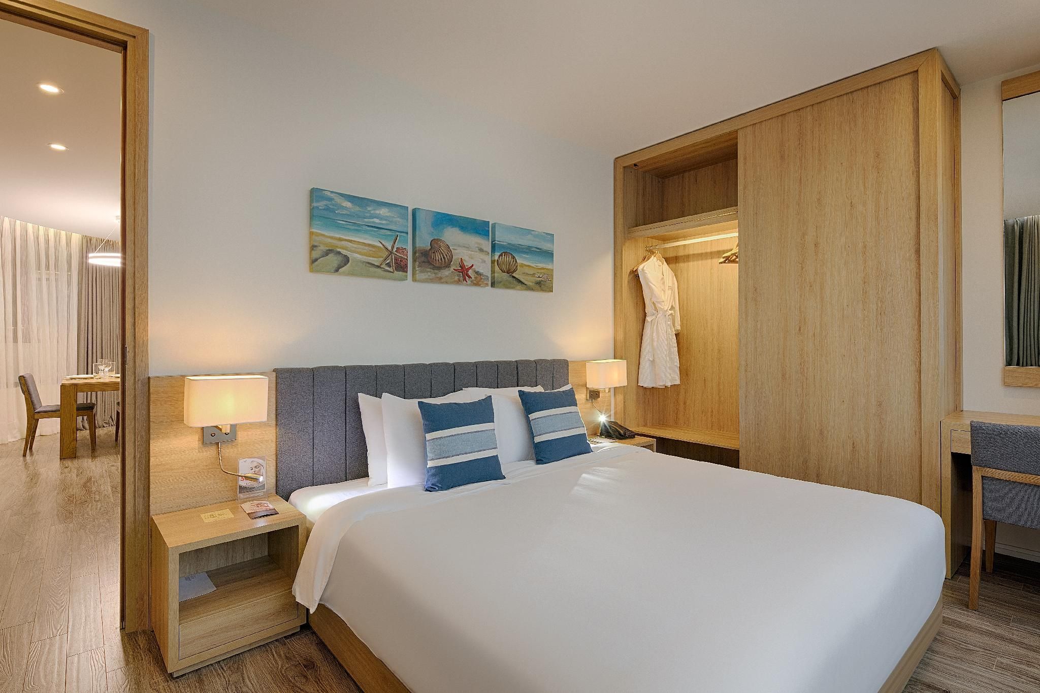 Partial Sea View Studio