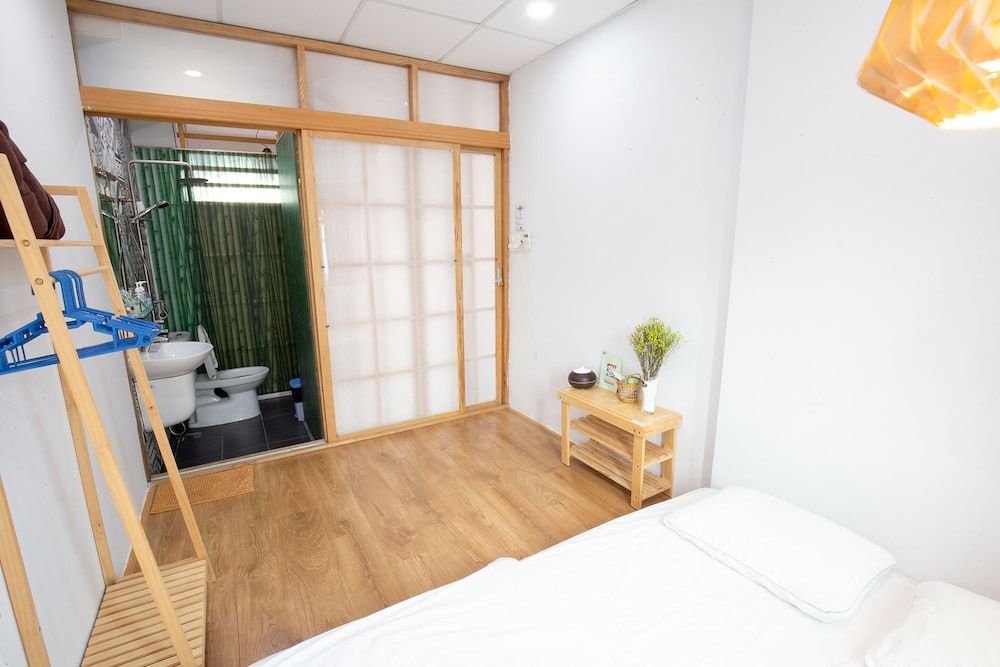 Hostie Saigon Wanderlust Home Signature Room, 1 Double Bed 5