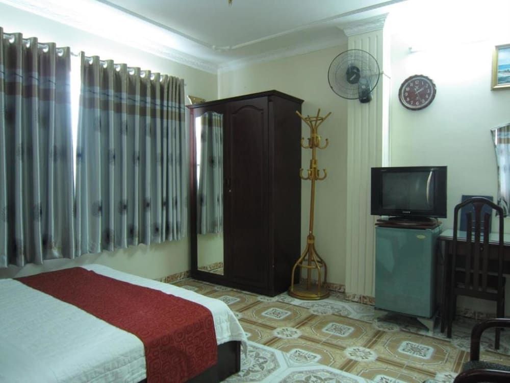 undefined Tan Hoang Long Hotel District 5 2