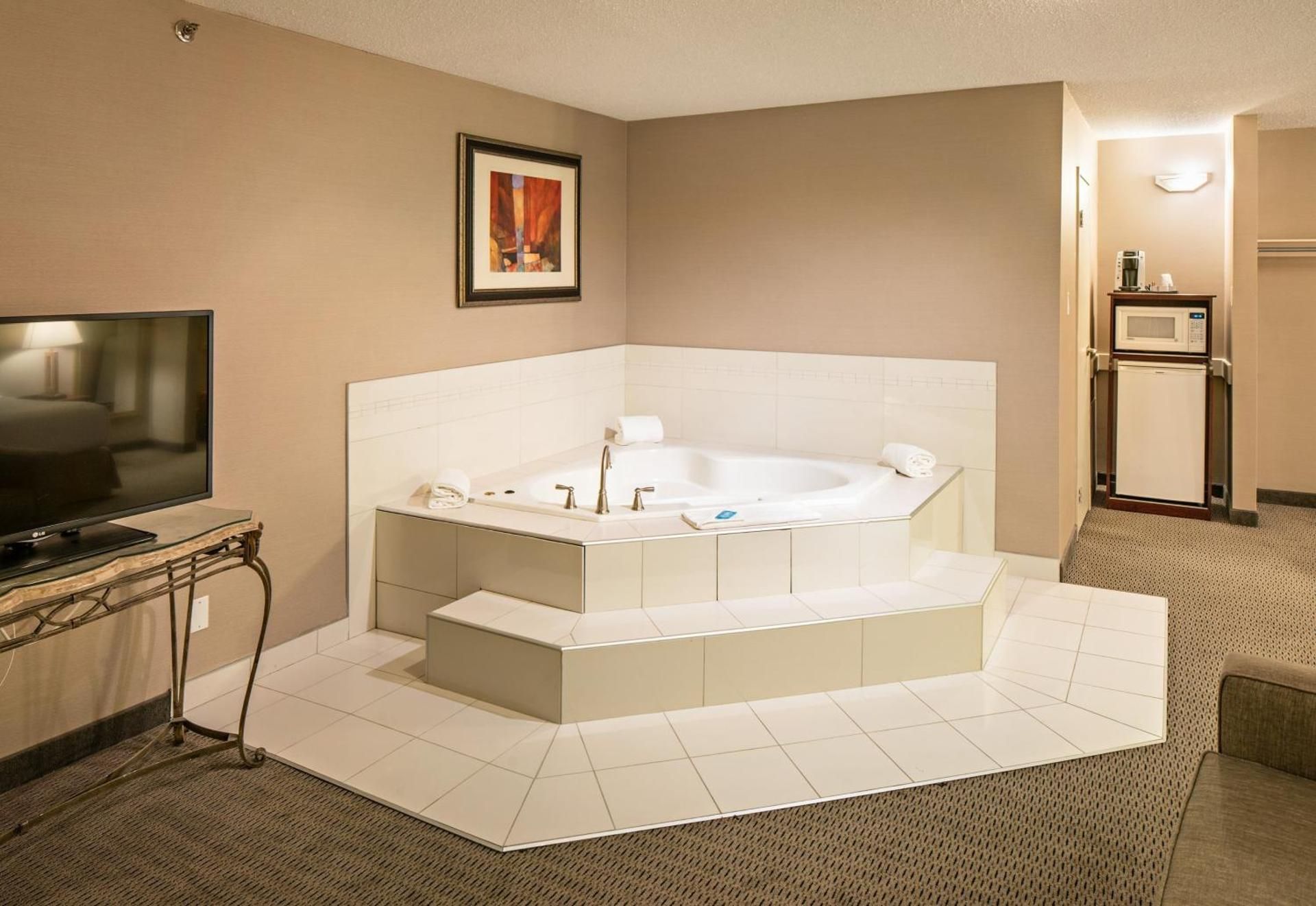 1 King Bed Jacuzzi Suite Non-smoking