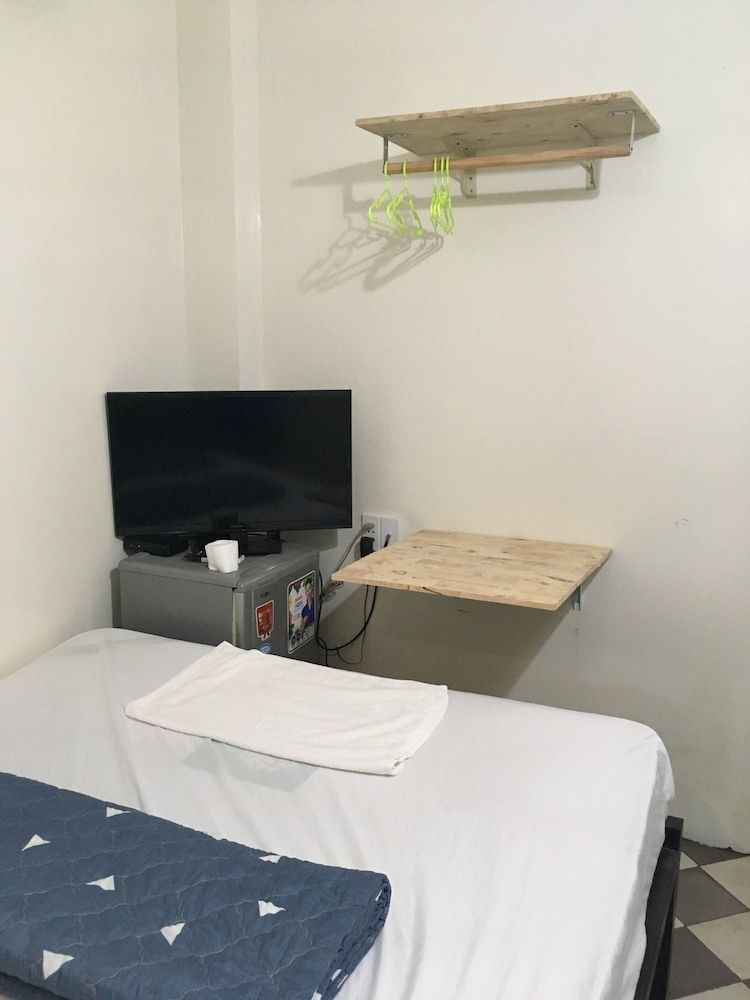 undefined Vinabooker Cong Quynh 8