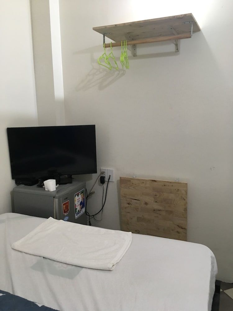 undefined Vinabooker Cong Quynh 9