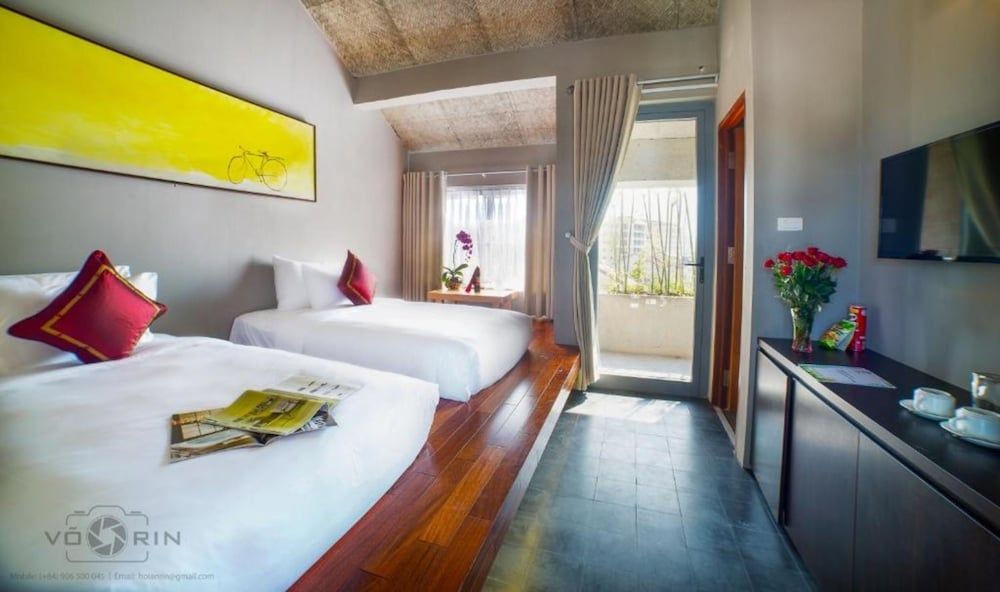 Mulberry Collection Silk Eco Superior Twin Room, City View 3