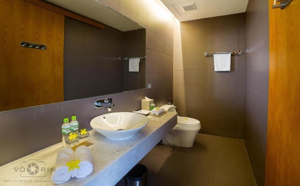 Mulberry Collection Silk Eco Superior Twin Room, City View 4