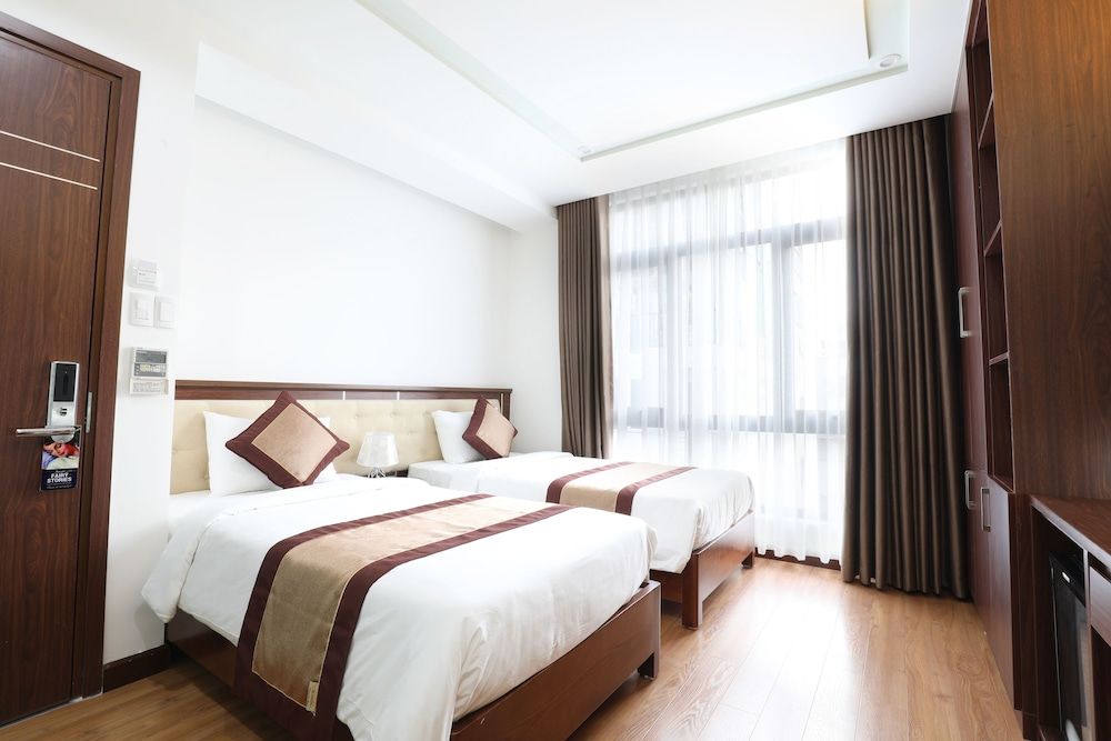 Deluxe Twin Room, Street View