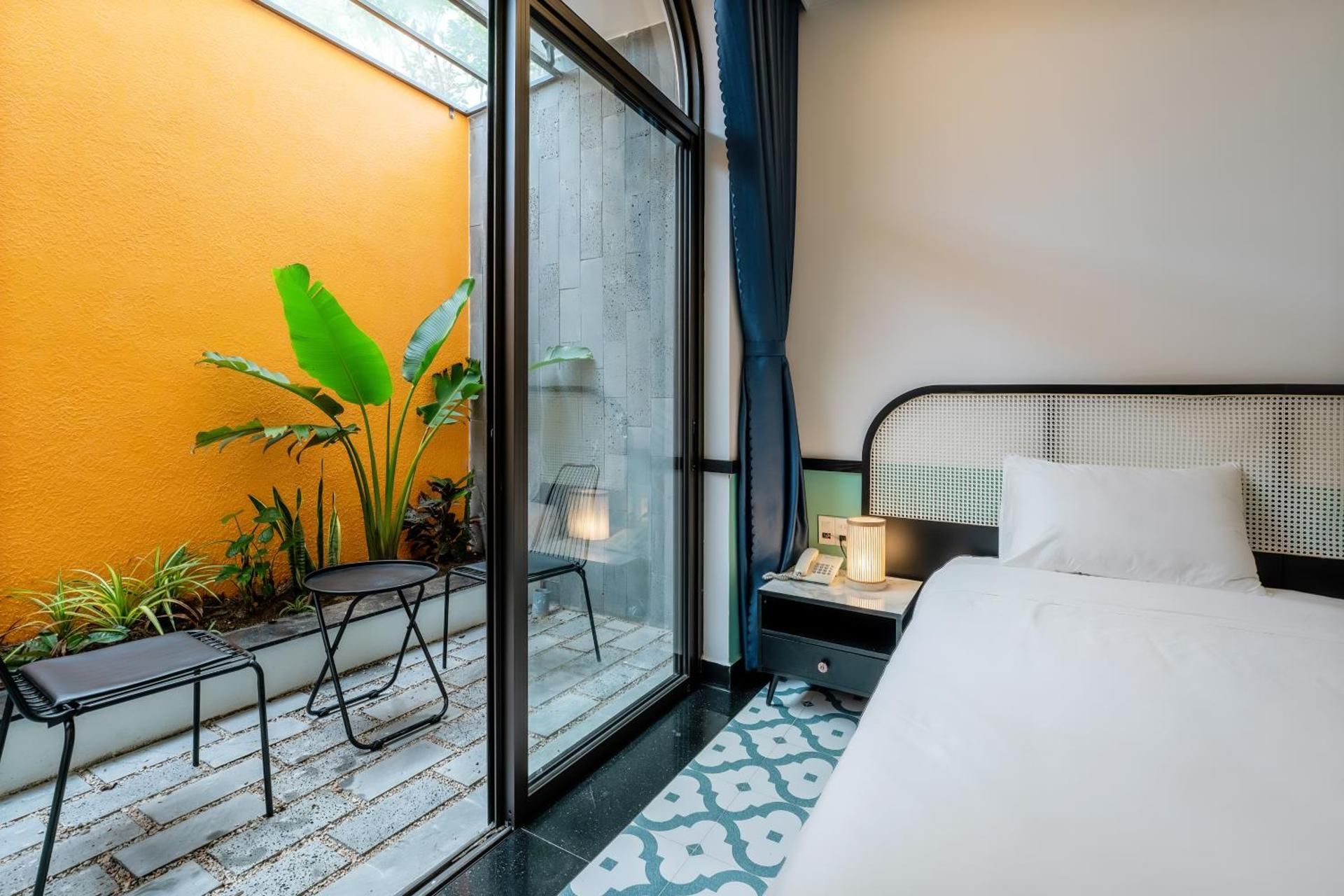 King Room with Garden View