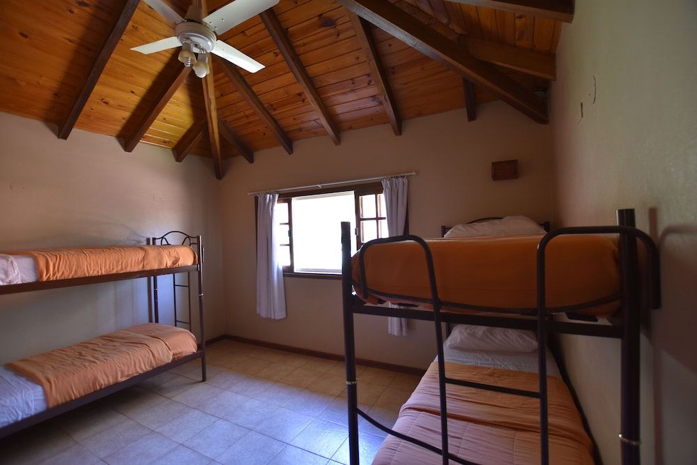 Shared Dormitory, Women only