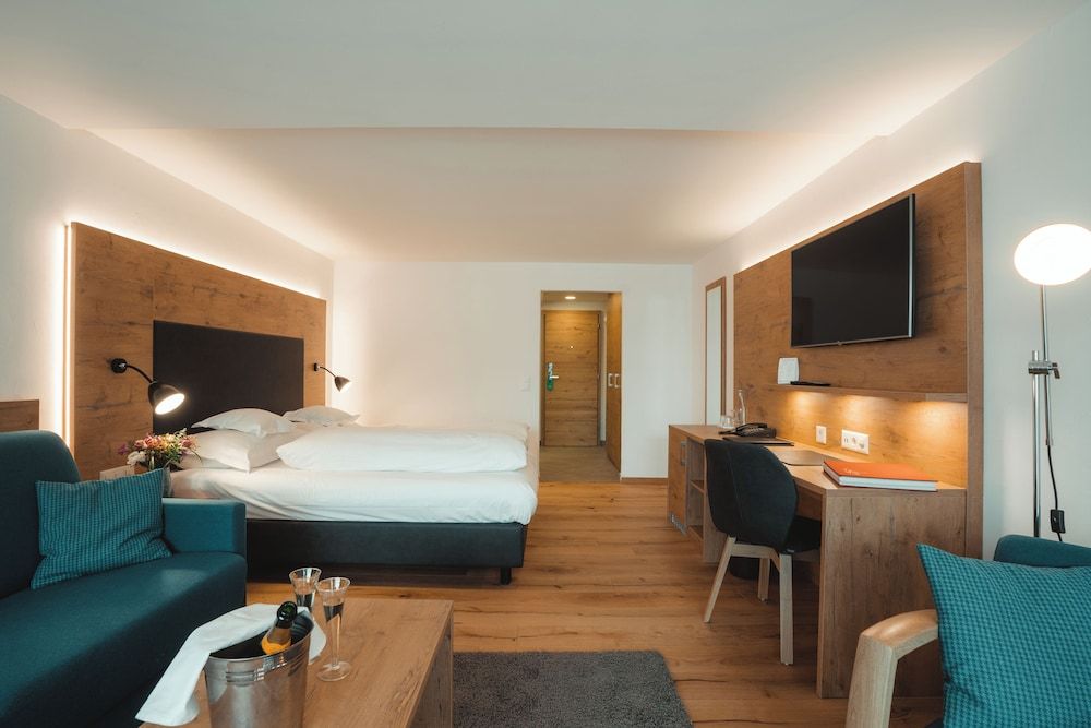 Alpen Resort & Spa Zermatt Twin Room, 1 Bedroom, Garden View 6