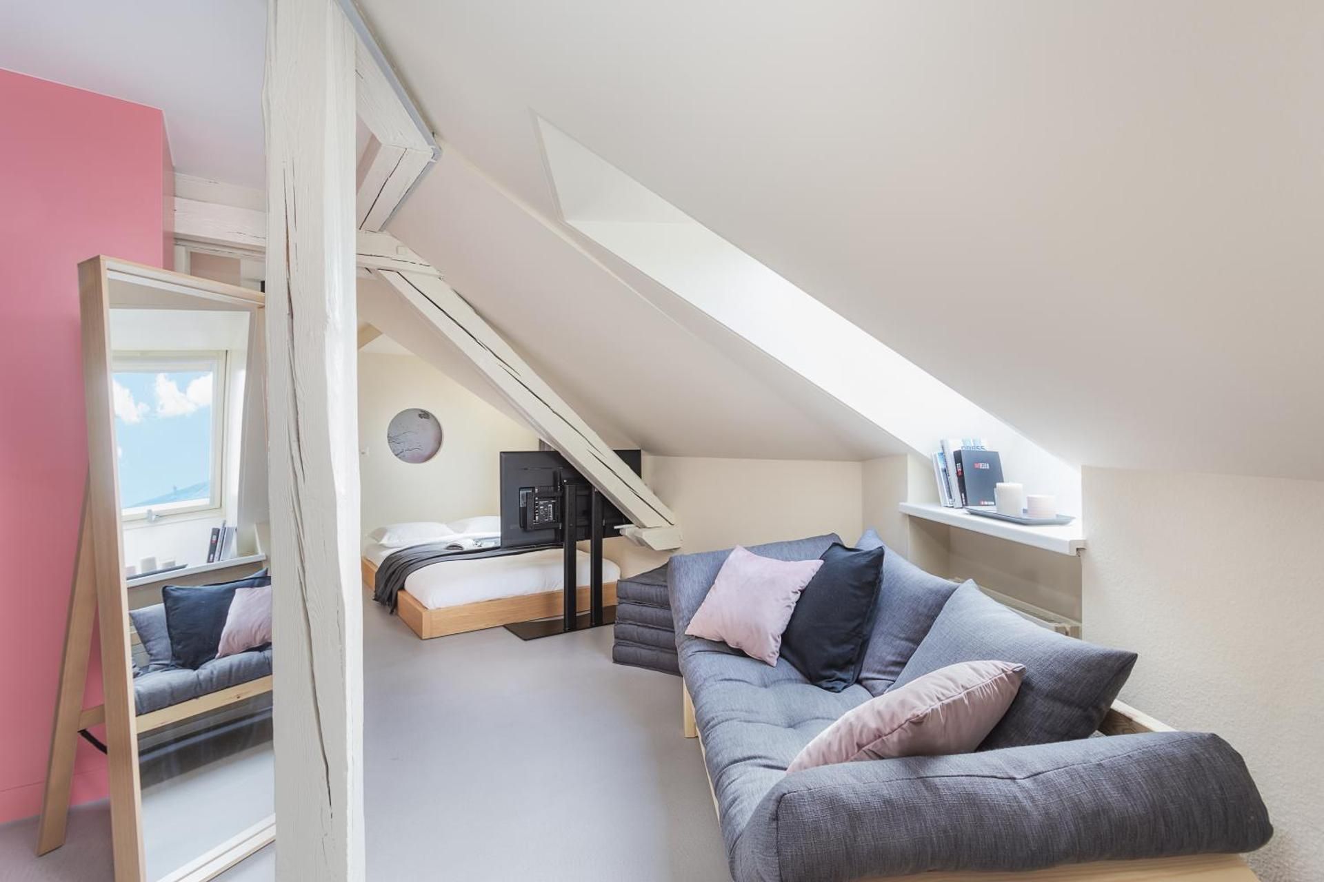 Senior Studio Apartment, Building 2-6
