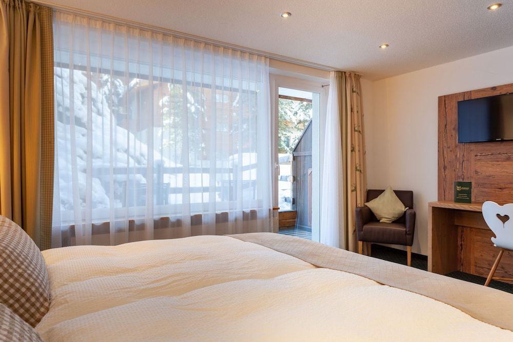 Hotel Jägerhof Alpine Double Room 3