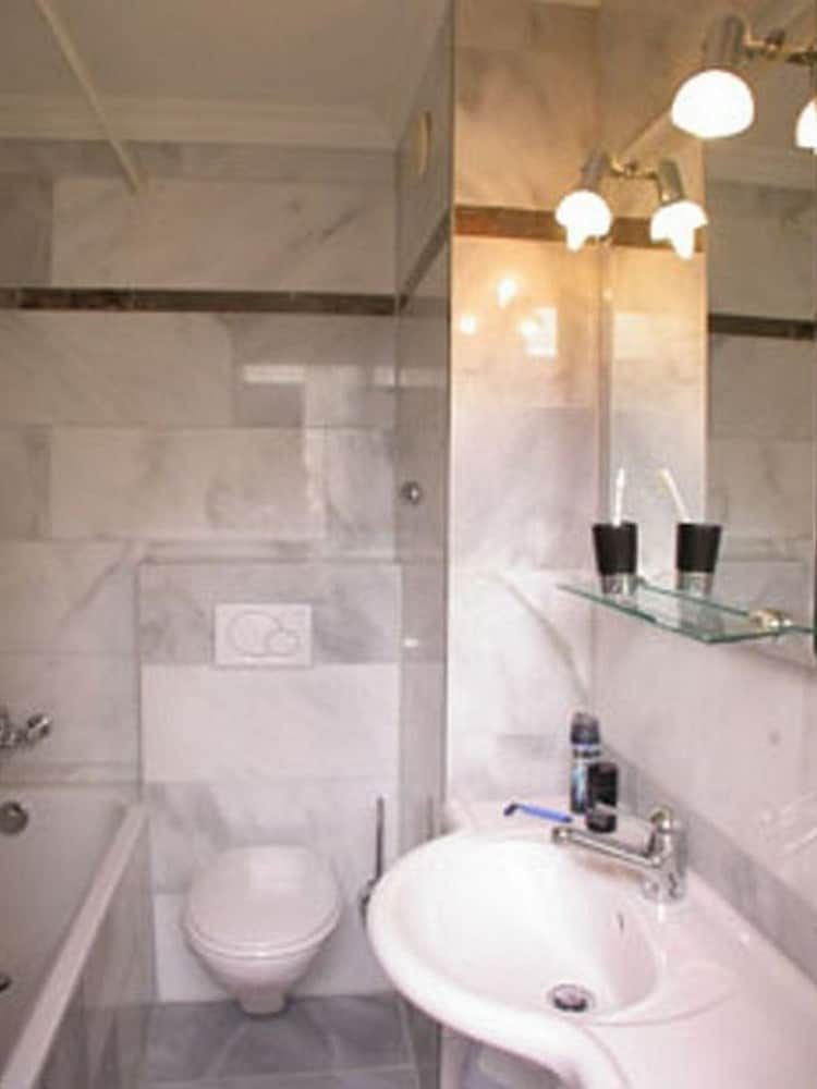 VISIONAPARTMENTS Zurich Waffenplatzstrasse Grand Apartment 7