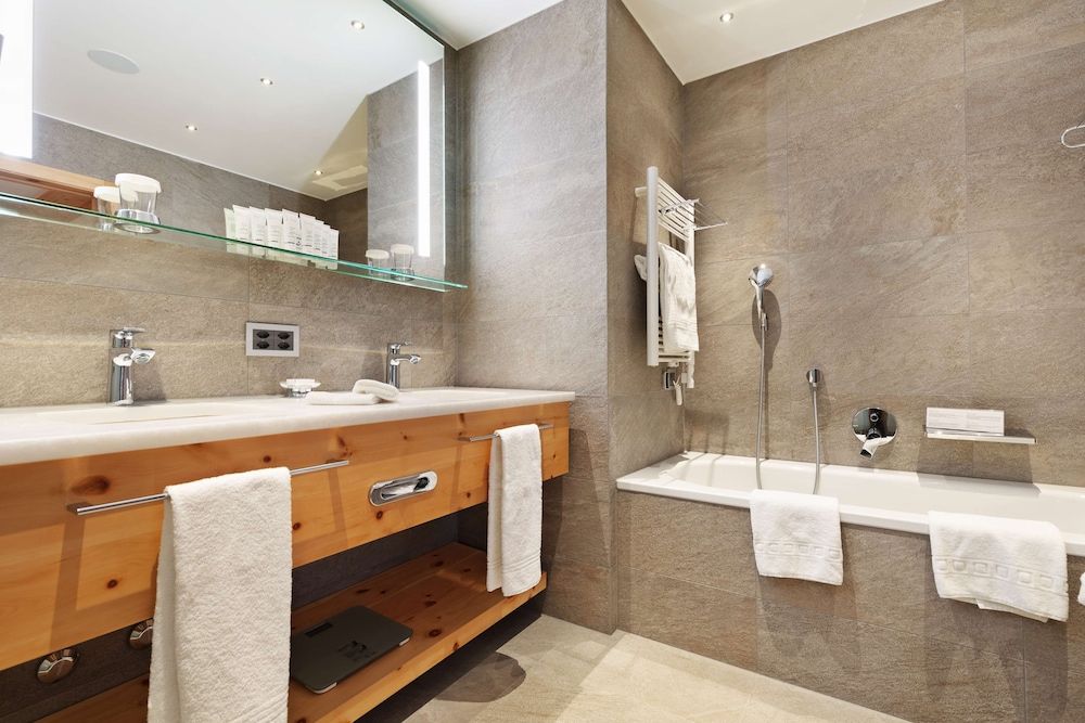 Grand Hotel Zermatterhof Deluxe Double Room (Matterhorn View) 10