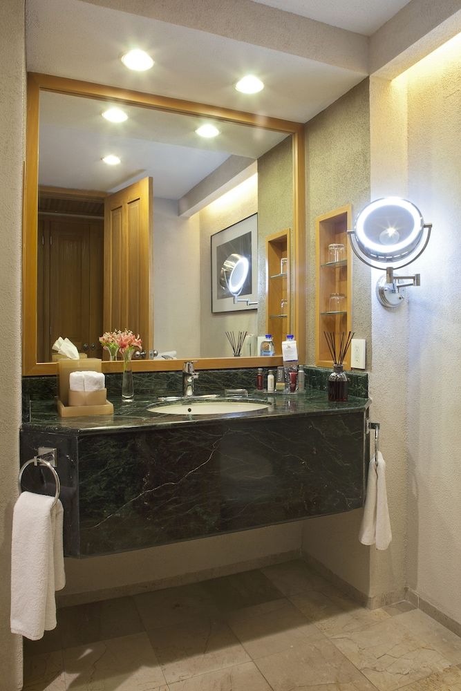 Mexico City Marriott Reforma Hotel Deluxe Room, 1 King Bed (No View) 4