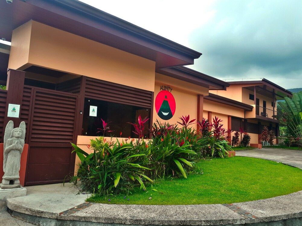 undefined Aunty Arenal Lodge 2