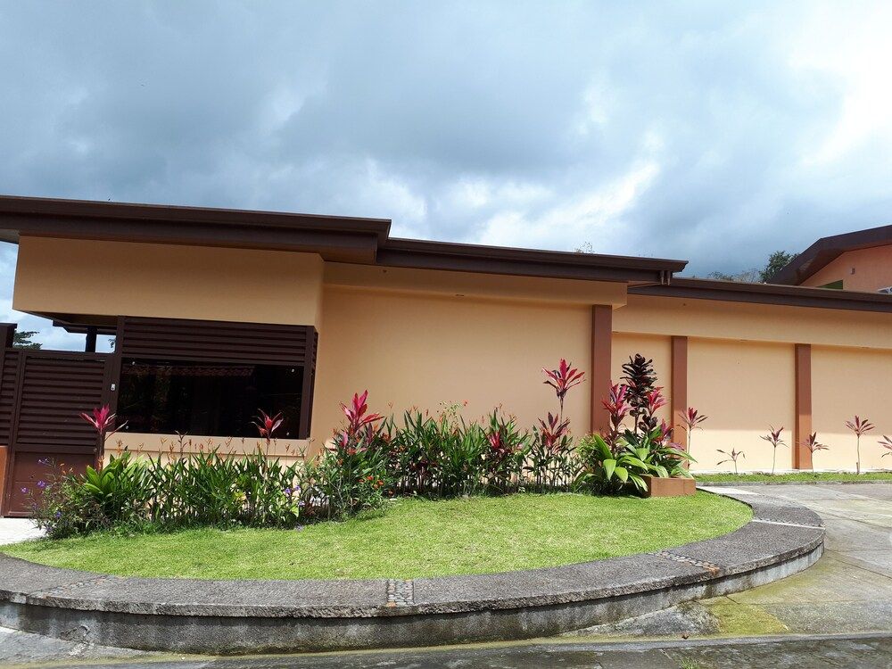 undefined Aunty Arenal Lodge 4