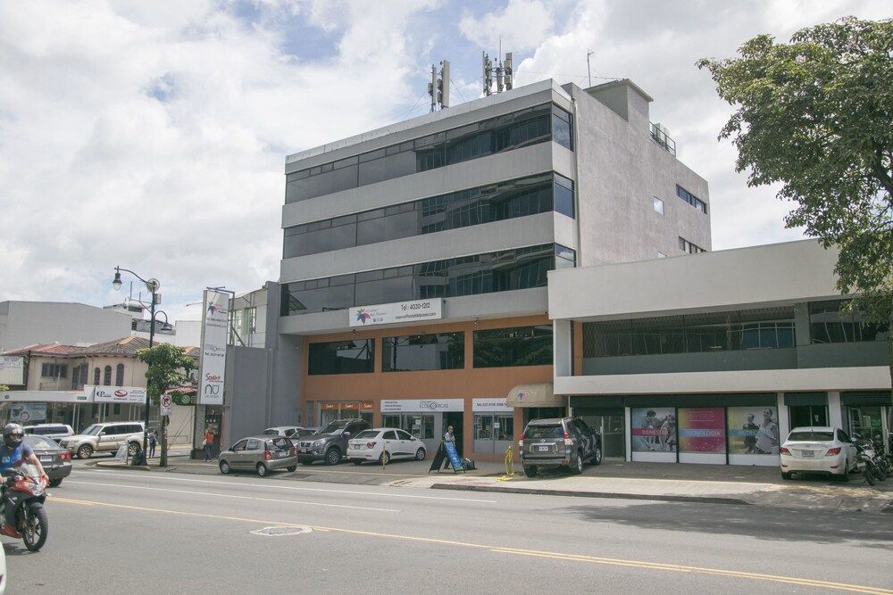 undefined Hotel del Paseo - Hostel 4