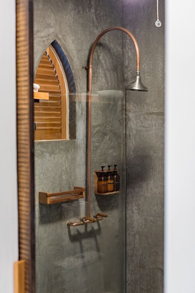 The Nomadic Hotel Basic Room, 2 Queen Beds 6