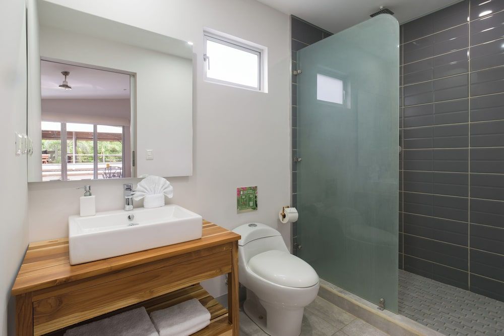 Tamarindo Bay Hotel & Apartments- Self Check In, Adults Only Premier Studio, 1 Bedroom, Pool View 5