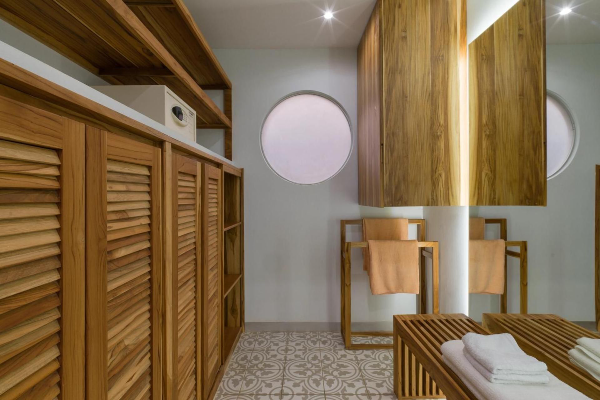 Classic One-Bedroom Apartment with King Bed