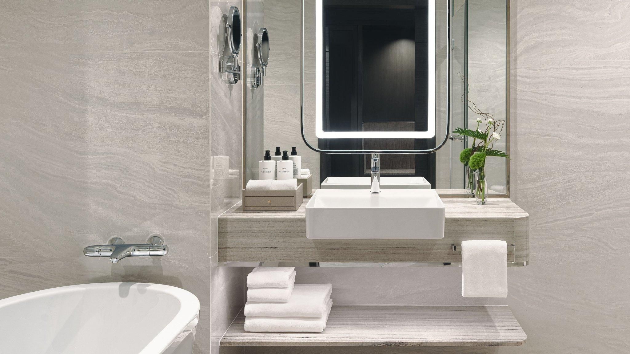 1 King Classic