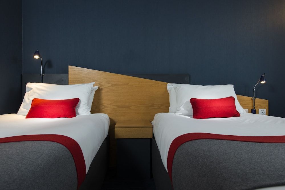 Standard Room, 2 Twin Beds (with Free Hot Breakfast)
