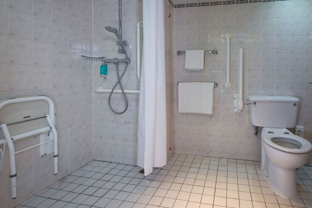 Holiday Inn Express Bristol City Centre by IHG Standard Room, 1 Double Bed, Accessible (with Free Hot Breakfast) 5