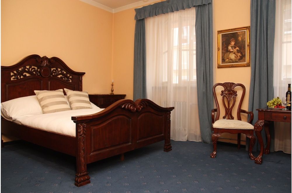 Prague Golden Age Deluxe Double Room 3