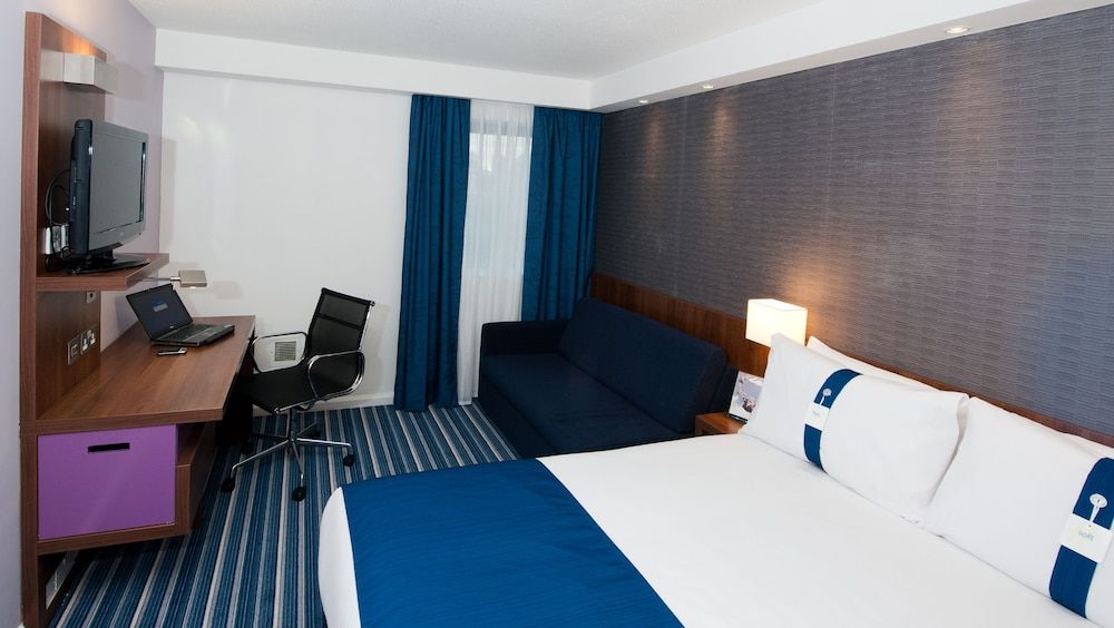 Holiday Inn Express London City by IHG Standard Room, 1 Double Bed with Sofa bed 2
