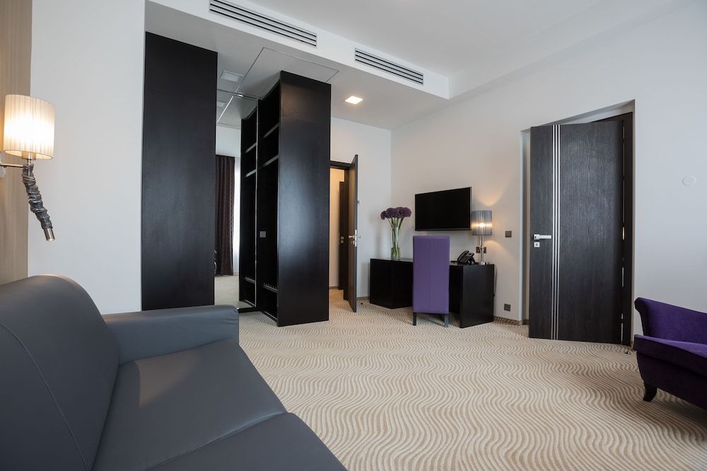 Myo Hotel Wenceslas Family Suite, 1 King Bed with Sofa bed 8