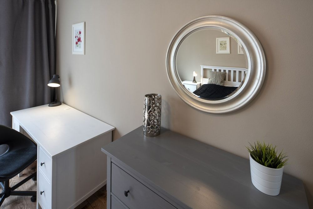 New Town - Apple Apartments Economy Studio, 1 King Bed, Balcony 12