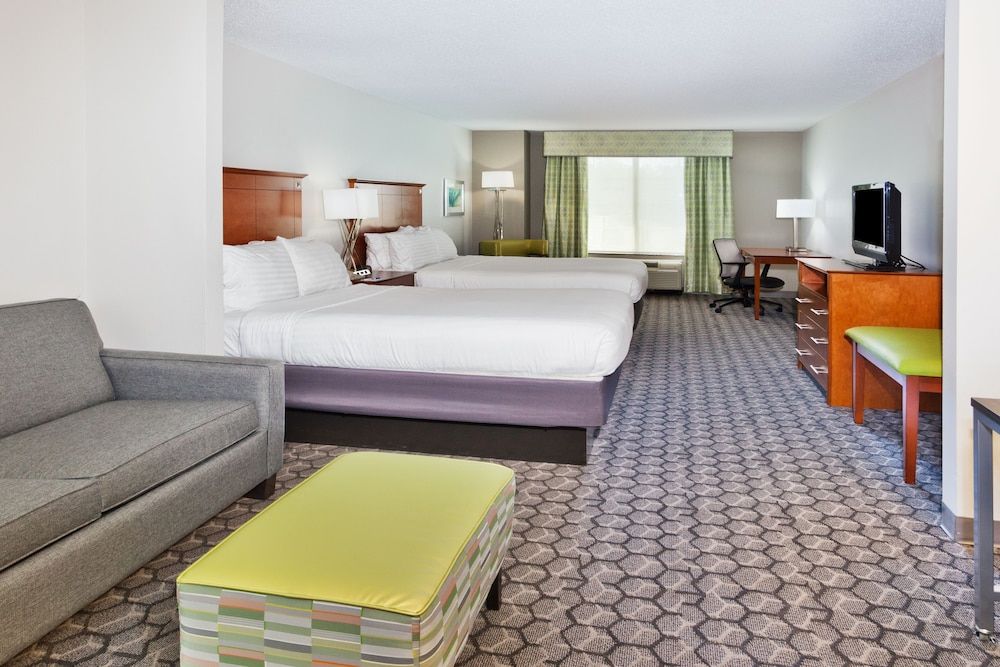 Suite, Multiple Beds (Additional Living Area)
