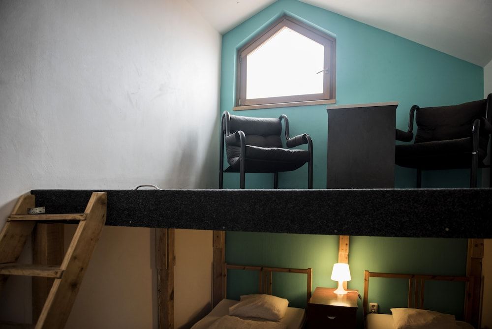 Hostel Eleven Basic Double or Twin Room, Shared Bathroom 10