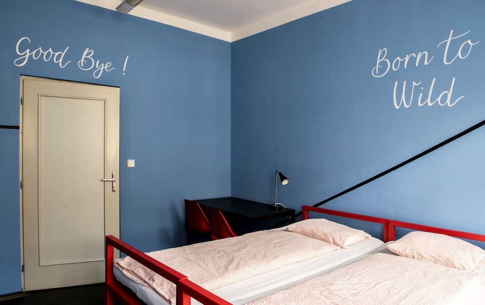 Hostel Eleven Basic Double or Twin Room, Shared Bathroom