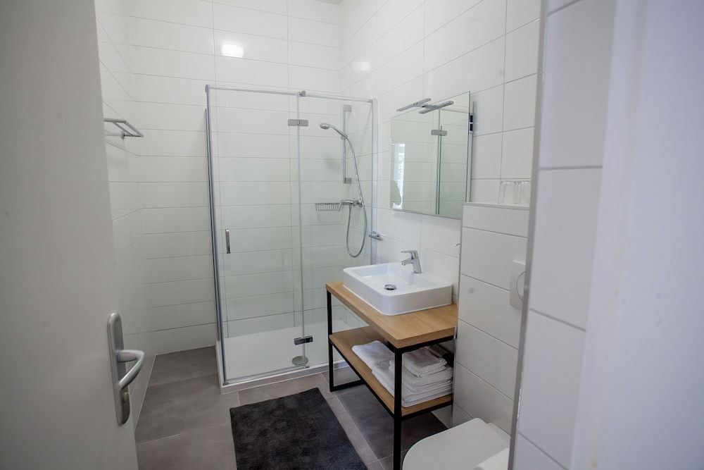 Zagreb City Vibe Apartments & Rooms Deluxe Triple Room 5