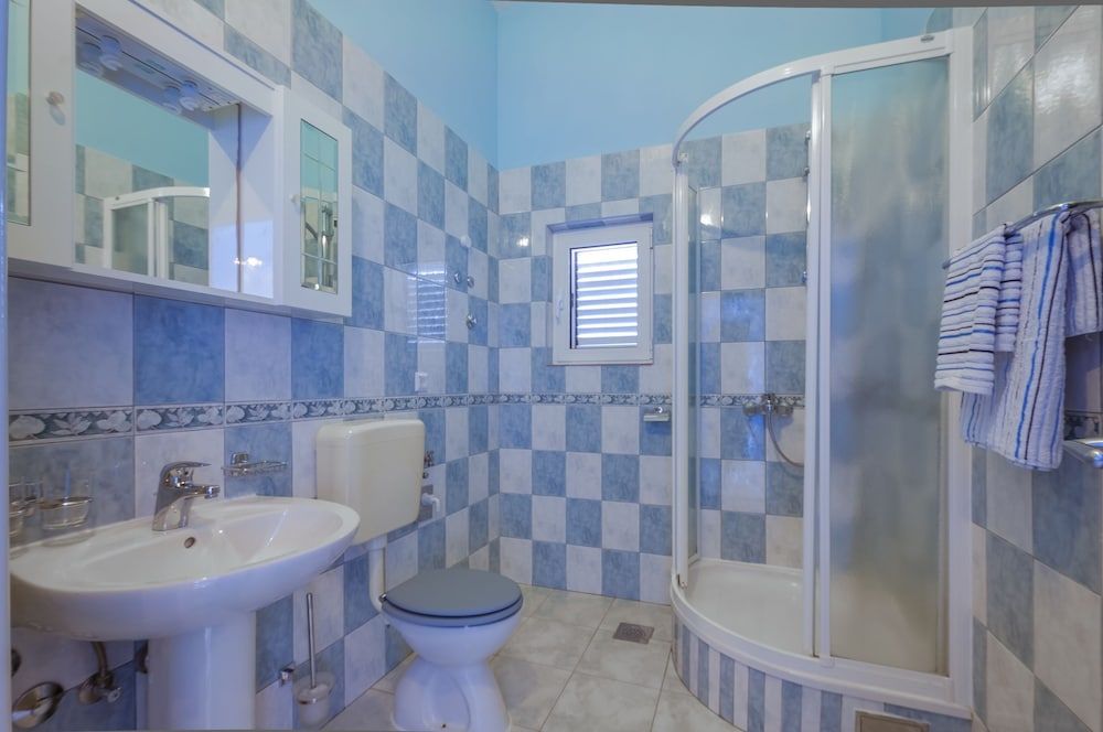 Komazin Apartment More 7