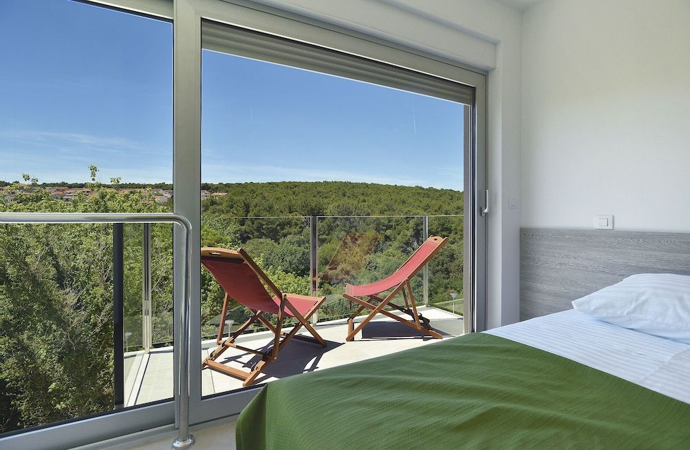 Premantura Resort - Hotel & Restaurant Suite, 2 Bedrooms, Balcony 3