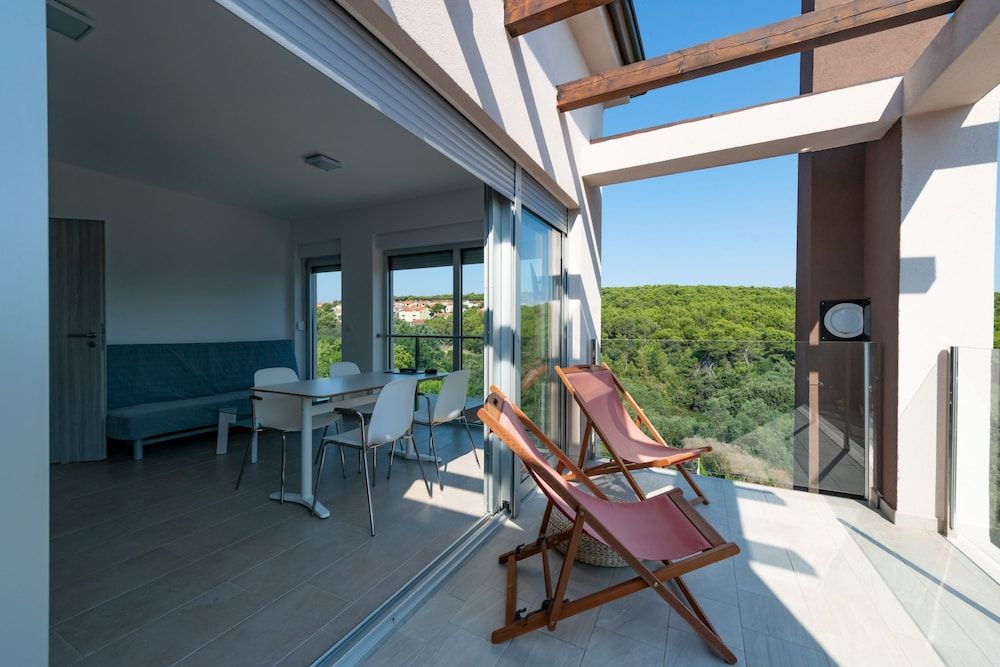 Premantura Resort - Hotel & Restaurant Suite, 2 Bedrooms, Balcony 8