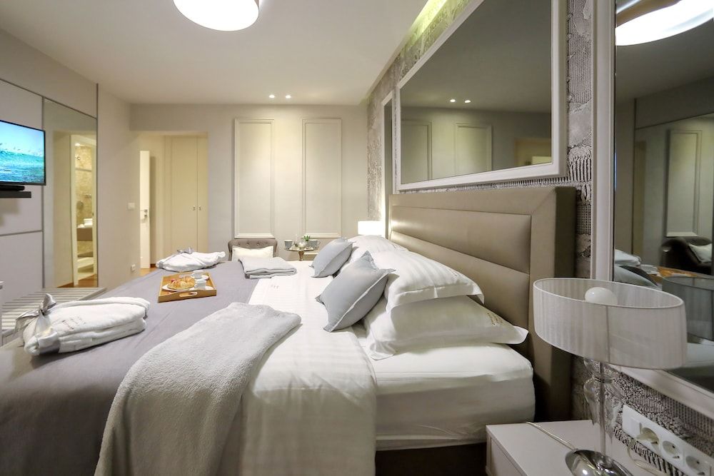 Luxury Rooms Kadena Deluxe Room, 1 Bedroom, SILVER 11