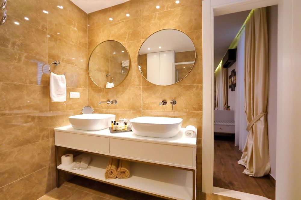 Luxury Rooms Kadena Deluxe Room, 1 Bedroom, Private Bathroom 15