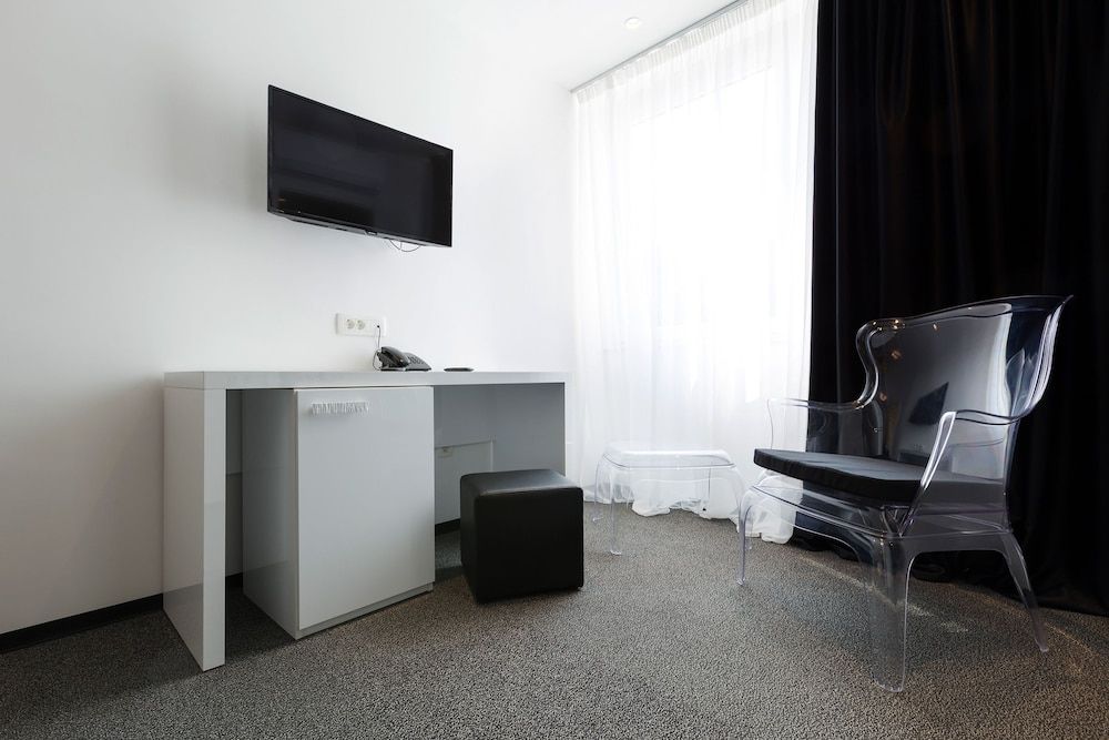 B Gold Luxury Rooms Deluxe Double or Twin Room 14