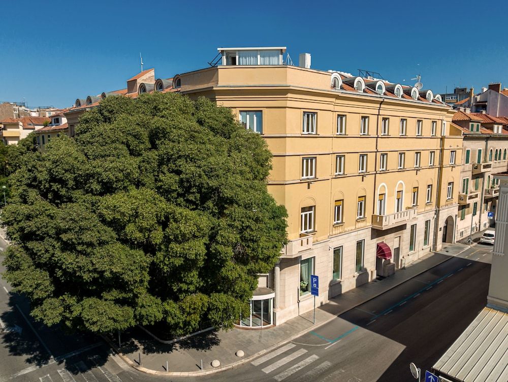 undefined Palazzo President 6