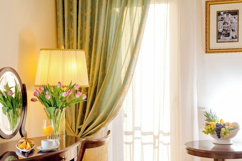 Hotel President Solin Deluxe Double or Twin Room with Balcony and extra bed. 6