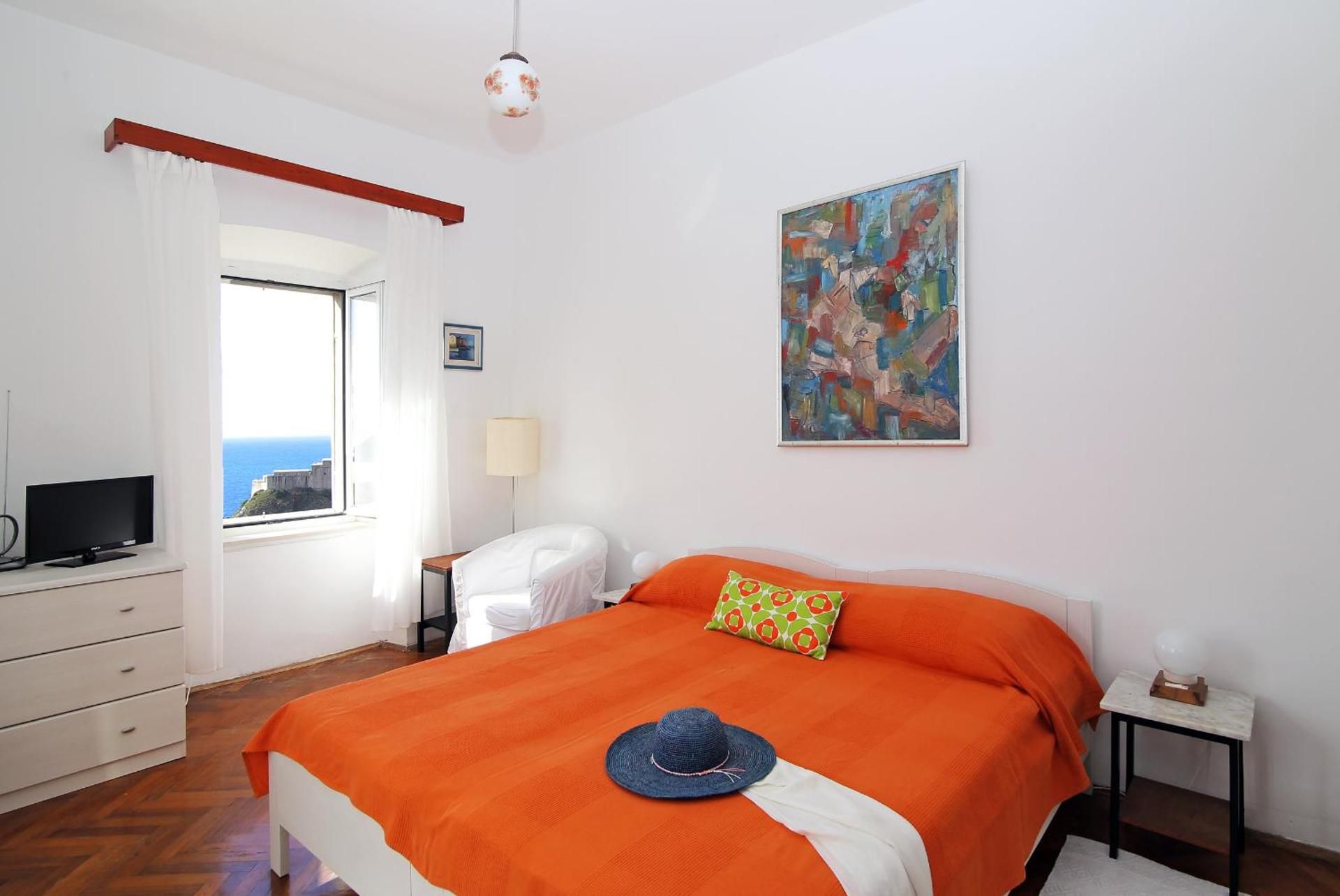 One Bedroom Apartment with Sea View