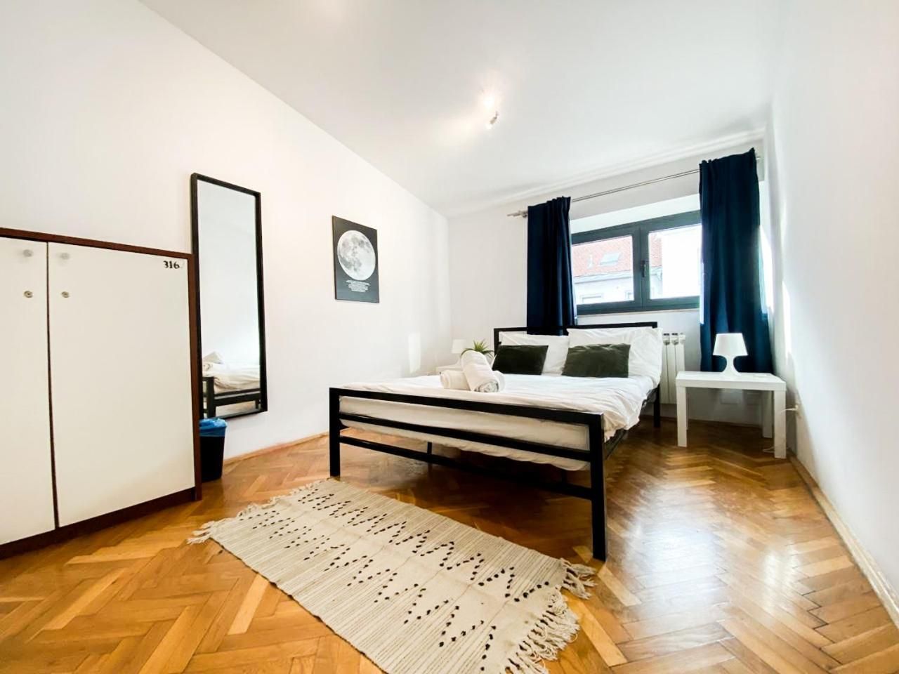 undefined Whole Wide World Hostel 8