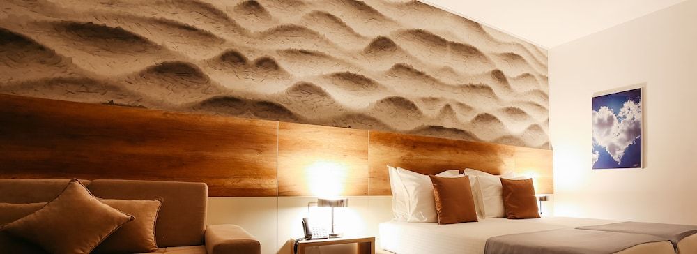 Santiny Hotel & Restaurant Deluxe Twin Room 5